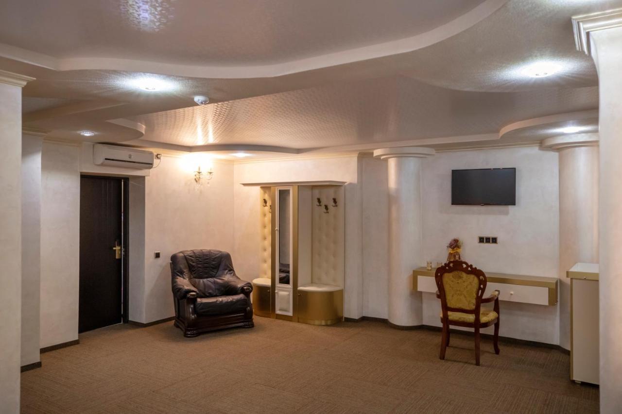 Georgia Gold Hotel Gori Buitenkant foto