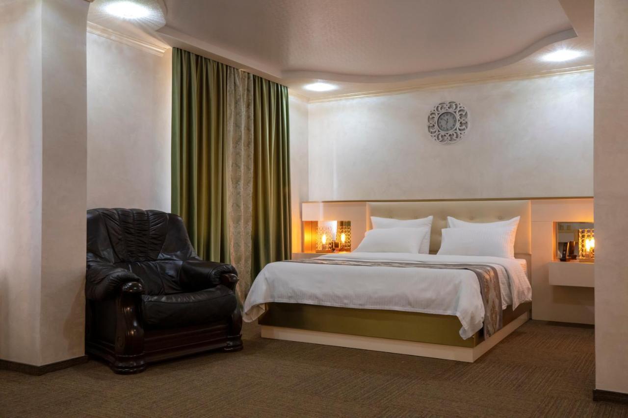 Georgia Gold Hotel Gori Buitenkant foto