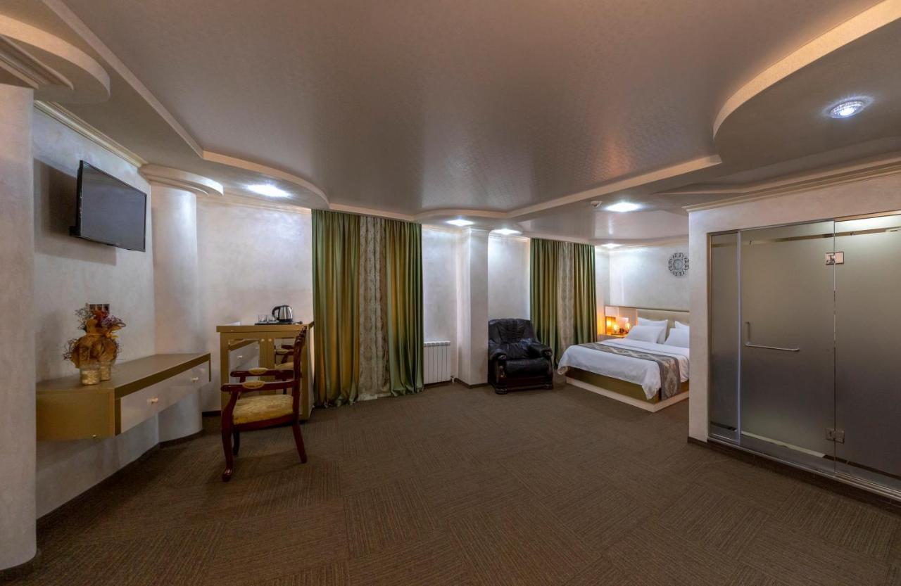 Georgia Gold Hotel Gori Buitenkant foto