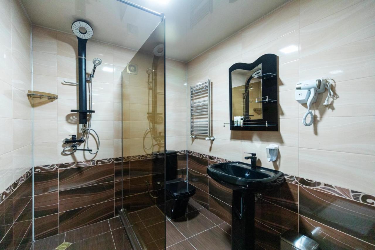 Georgia Gold Hotel Gori Buitenkant foto