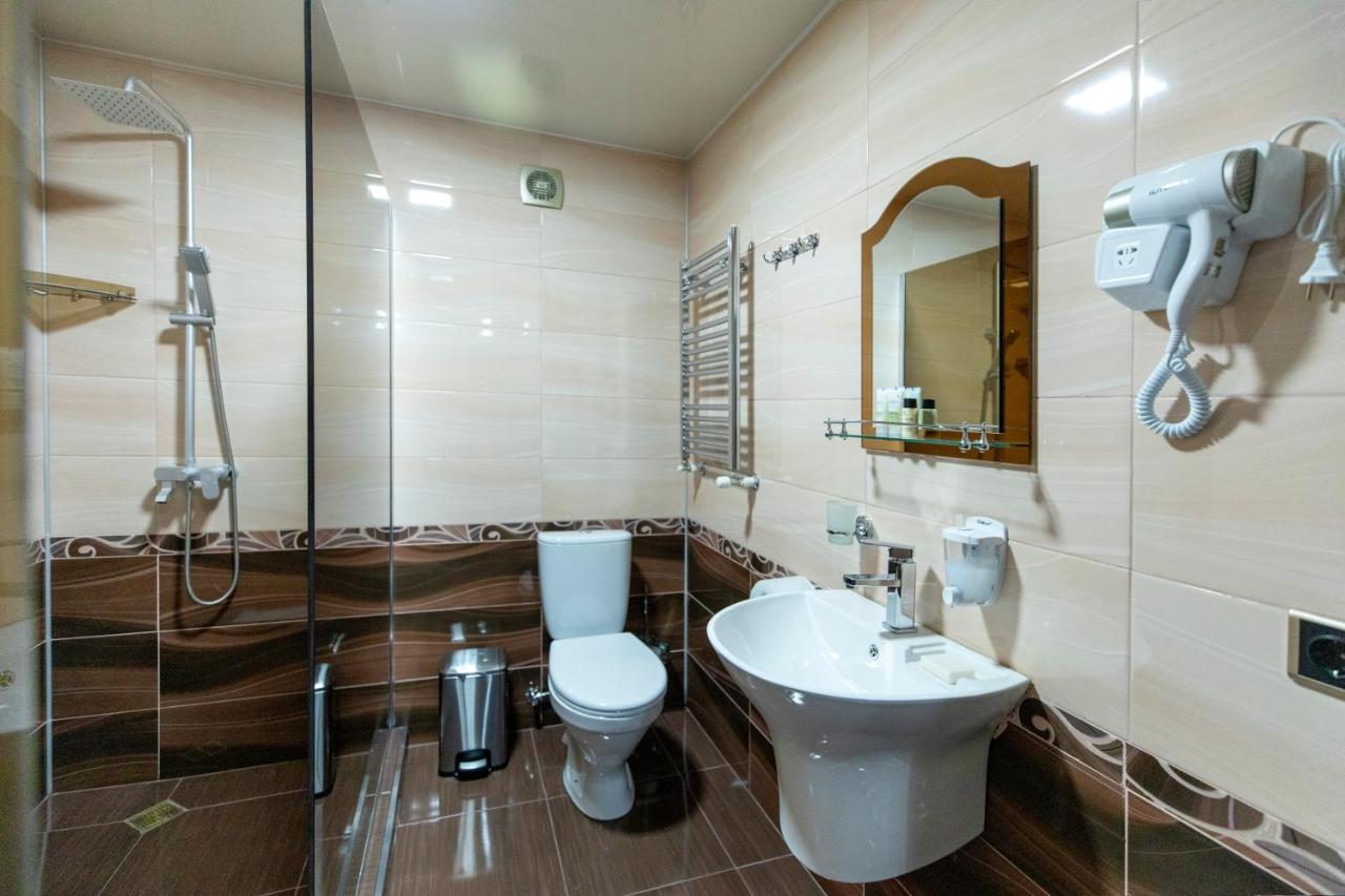 Georgia Gold Hotel Gori Buitenkant foto
